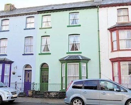 32 High Street in Tywyn