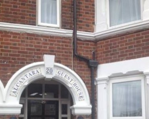 Alcantara Guest House in Southampton