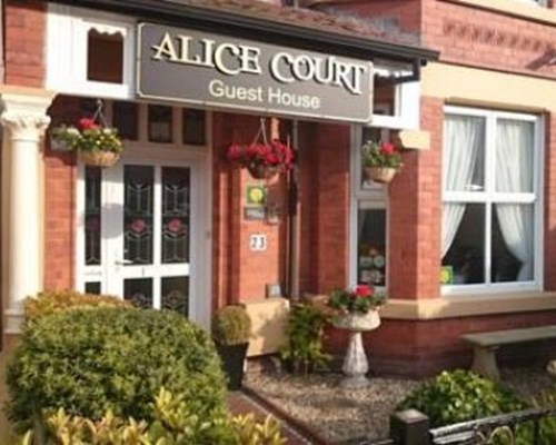 Alice Court Guest House in Llandudno