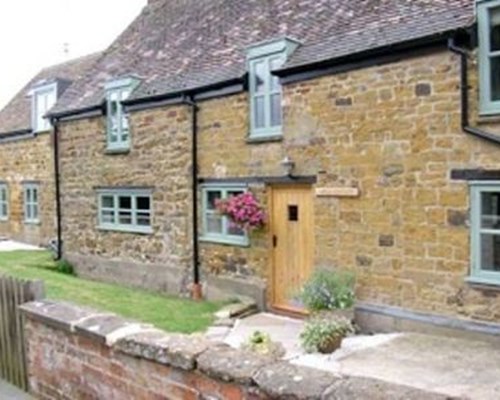 Apple Cottage Bed and Breakfast in Lower Boddington