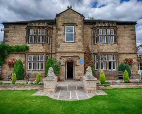 Best Western Plus Rogerthorpe Manor Hotel in Pontefract