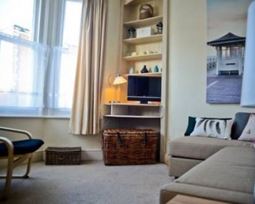 Central Beach Apartment in Worthing
