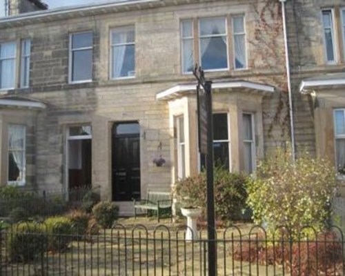 Chalmers Bed & Breakfast in Ayr