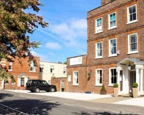 Cley Hall Hotel in Spalding