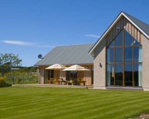 Clovenstone Lodges in Inverurie