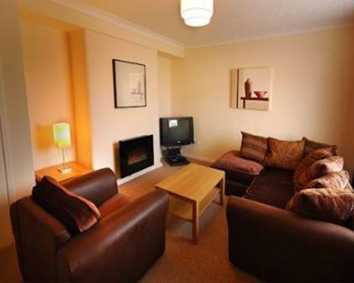 Clover Holidays - Leslie House in Perth