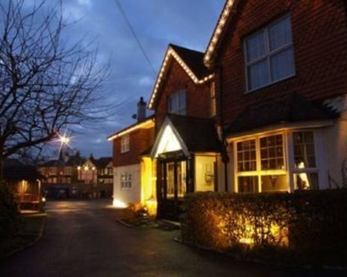 Corner House Hotel Gatwick in Horley