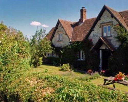 Dove Cottage Bed and Breakfast in Wiltshire