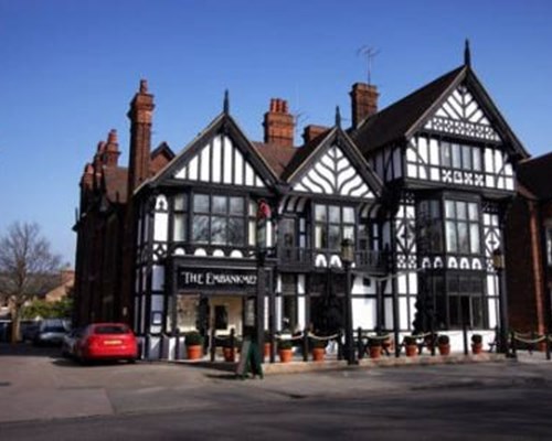 Embankment Hotel in Bedford