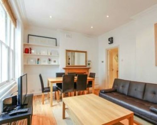 FG Property -Earls Court, Kempsford Gardens, Apartment 1 in London