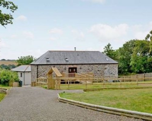 Folley Barn in Clawton