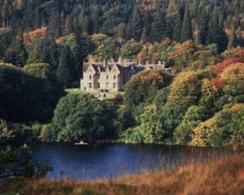 Glengarry Castle Hotel in Invergarry