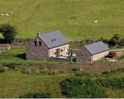 Hall Farm Barn in Crickhowell