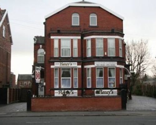Henry's Guest House in Stockport