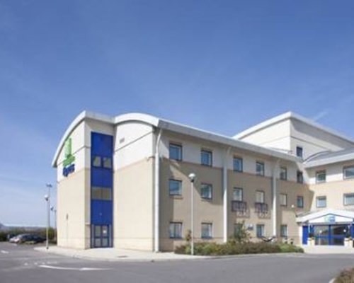 Holiday Inn Express Cardiff Airport in Rhoose