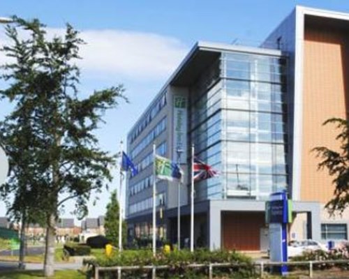 Holiday Inn Express Liverpool John Lennon Airport in Liverpool
