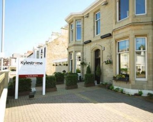 Hotel Kylestrome Bar & Grill in Ayr