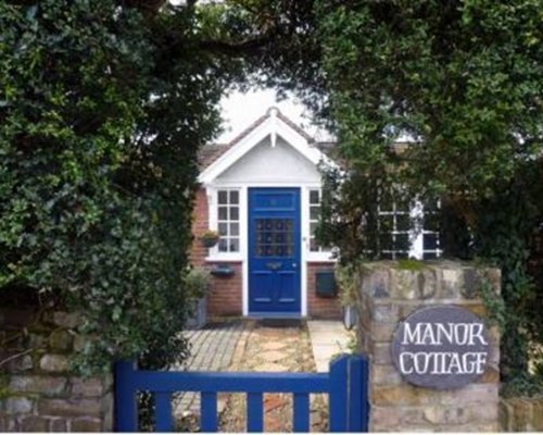 Manor Cottage Bed and Breakfast in Old Windsor