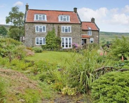 Medds Farmhouse in Thorgill