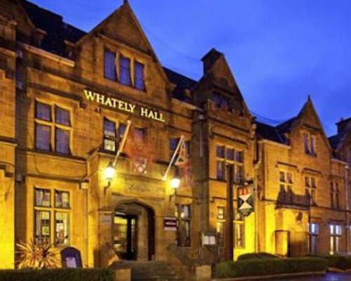 Mercure Banbury Whately Hall Hotel in Banbury