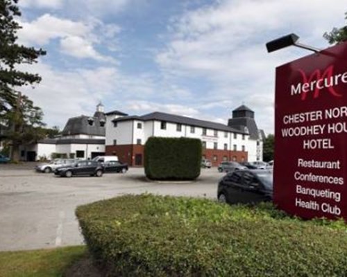 Mercure Chester North Woodhey House Hotel in Little Sutton