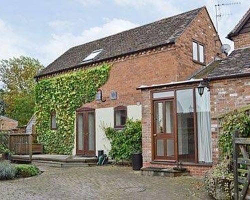 Middle Lodge in Newland