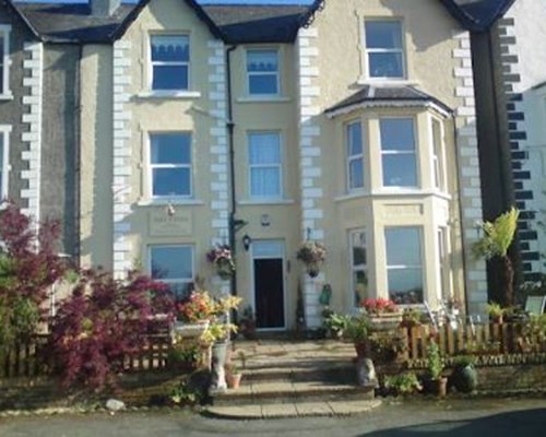 Min y Don Guest House in Llanfairfechan