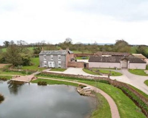 Muddifords Court Country House in Cullompton