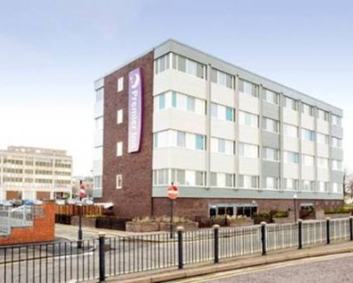 Premier Inn Birkenhead Town Centre in Birkenhead