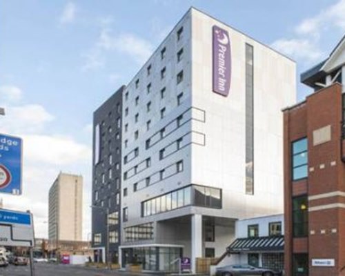 Premier Inn Woking Town Centre in Woking