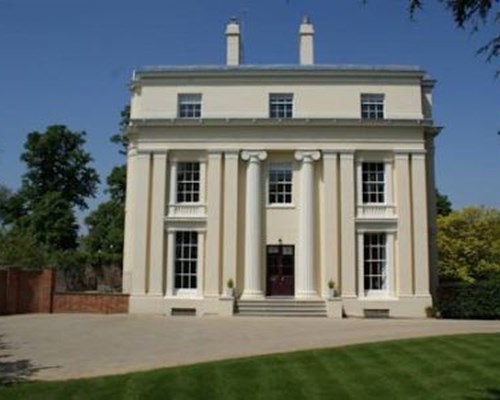 Ravenhurst Bed and Breakfast in Cheltenham