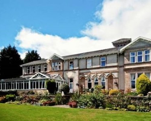 Rosslea Hall Hotel in Rhu