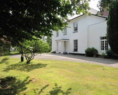 Sarnau Mansion in Carmarthen