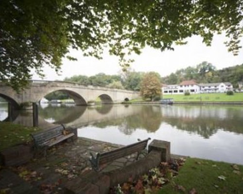 Shillingford Bridge Hotel in Wallingford