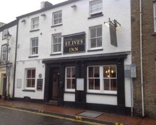 St Ives Inn in Neath