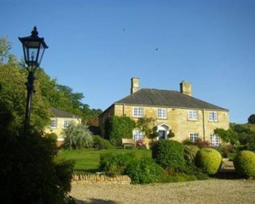 The Apartment at Hillside Lodge in Broadway