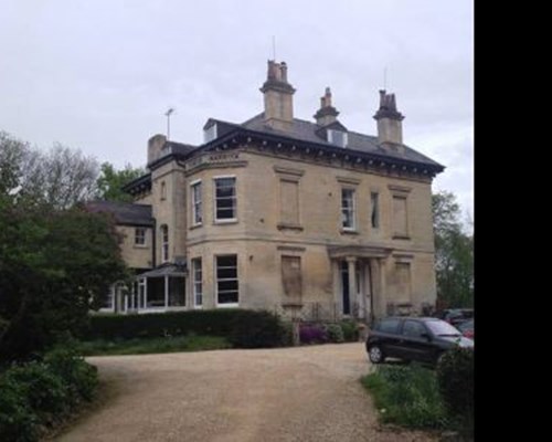 The Cabin at Hill House in Cheltenham