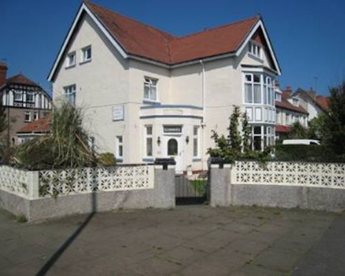 The Kenmore Guest House in Llandudno