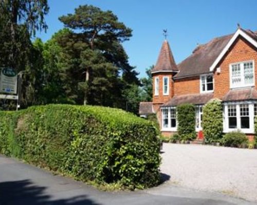 The Lawn Guest House in Horley