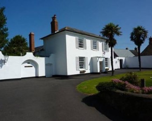 The White House Guest House in Taunton