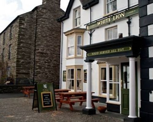 The White Lion Hotel in Machynlleth