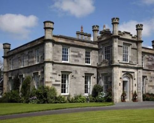 Tour House Bed & Breakfast in Kilmaurs