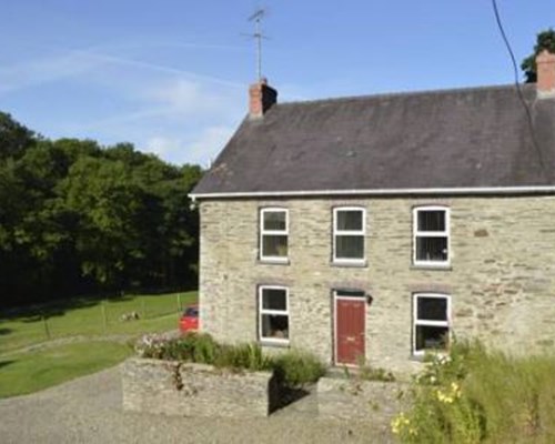 Troedyrhiw Bed & Breakfast in Cardigan