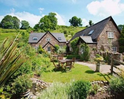 Tudor Farmhouse Hotel in Clearwell