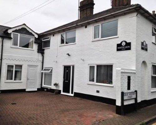 White Lion Guest House in Huntingdon