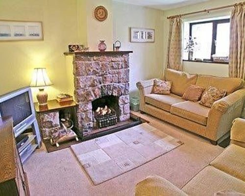 Ash Cottage in Rowen