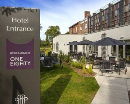 BEST WESTERN PLUS Pinewood on Wilmslow in Handforth