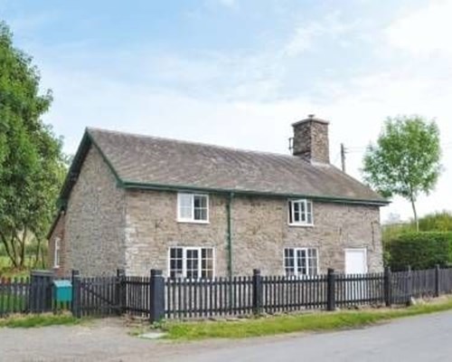 Bicton Cottage in Clu
