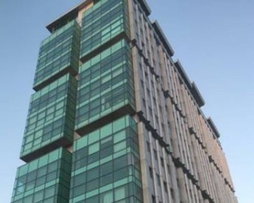 City Center Financial District Three Bedroom Duplex Apartment in Glasgow