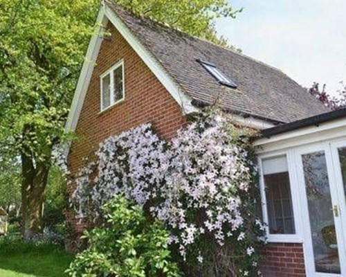 Garden Cottage in Strettington